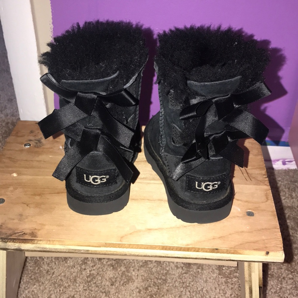 Toddler 6 Bailey Button Ugg’s
